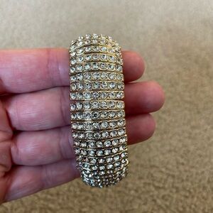 Gold sparkle stretch bracelet! Gorgeous, especially in the sun! Sparkles!